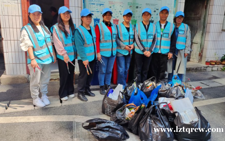 六枝特区“蓝袋子”志愿服务队：清捡垃圾倡环保 志愿服务树新风