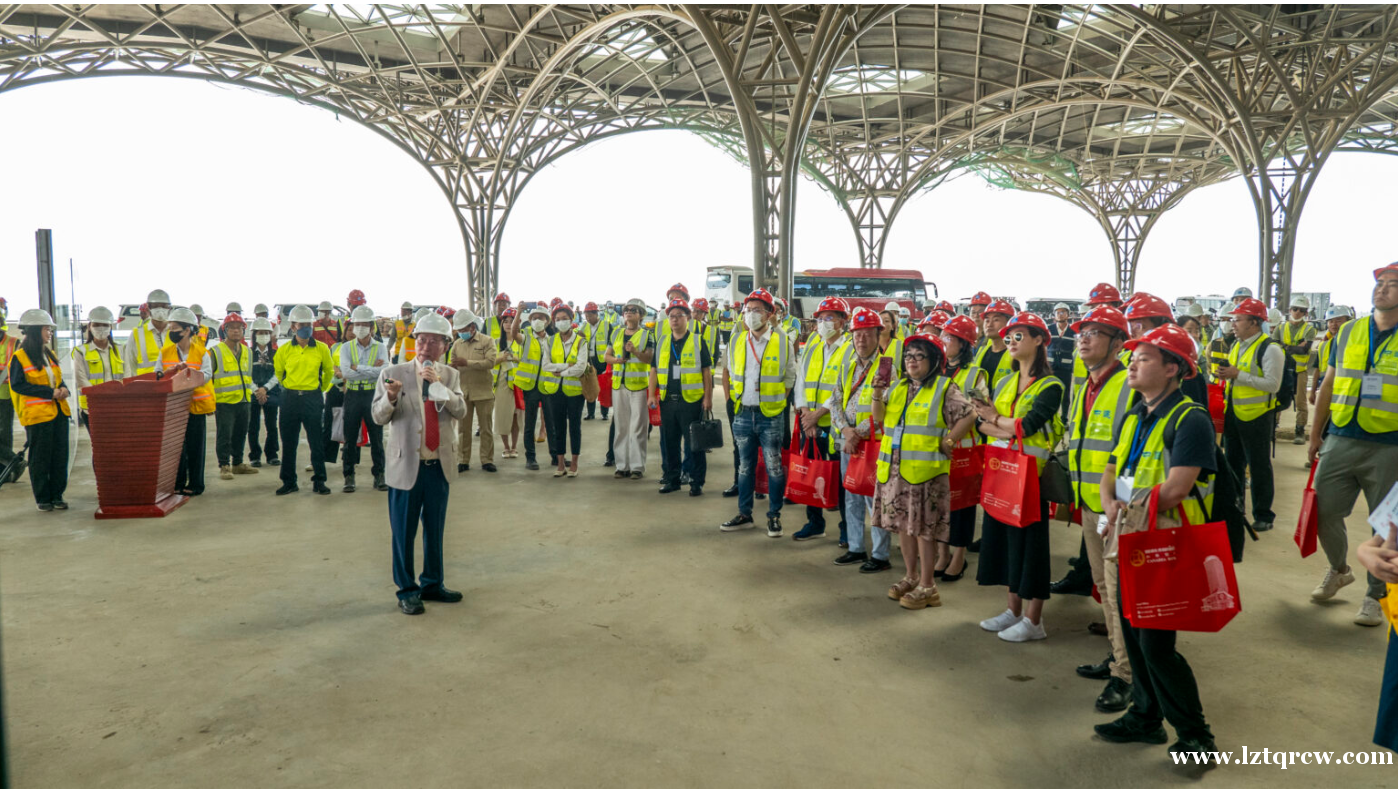 粤港澳大湾区企业家联盟代表团参访德崇国际机场项目